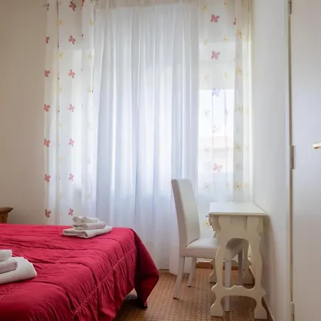Little Garden Hotel 2*